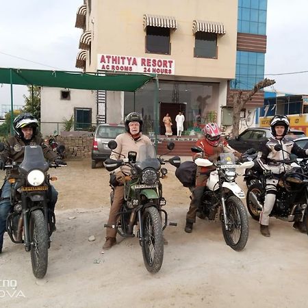 Athitya Hotel And Resort Sikar Extérieur photo