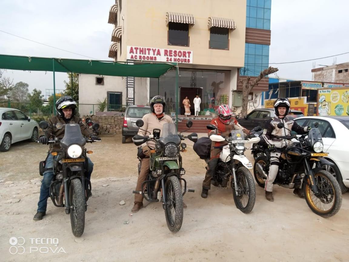 Athitya Hotel And Resort Sikar Extérieur photo