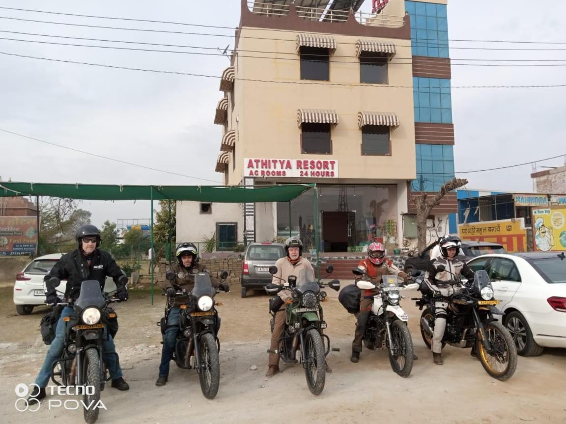 Athitya Hotel And Resort Sikar Chambre photo